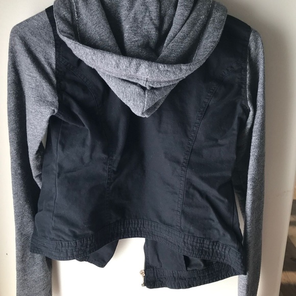 Abercrombie & Fitch Lightweight Women's Jacket - Picture 2 of 3